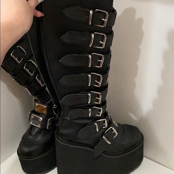 Demonia platform boots - Picture 3 of 4